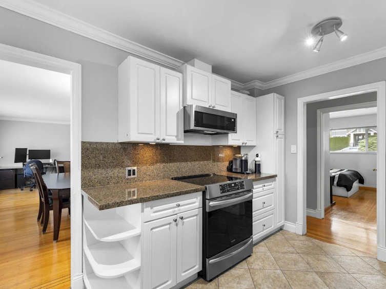 712 Rochester Avenue, Coquitlam, BC, V3K 2V8 - 11