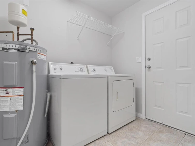 8595 Mccutcheon Avenue, Chilliwack, BC, V2P 7L3 - 9
