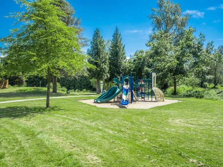 8595 Mccutcheon Avenue, Chilliwack, BC, V2P 7L3 - 12
