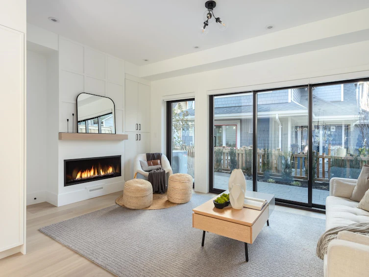 1075 E 22nd Avenue, Vancouver, BC, V5V 1W2 - 5