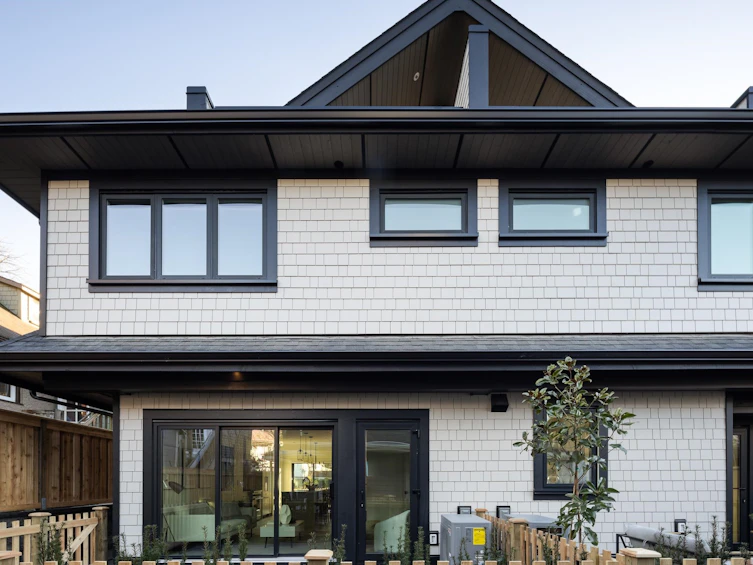 1075 E 22nd Avenue, Vancouver, BC, V5V 1W2 - 20