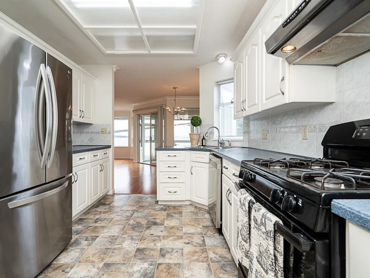 15233 Marine Drive, Surrey, BC, V4B 1C7 - 6