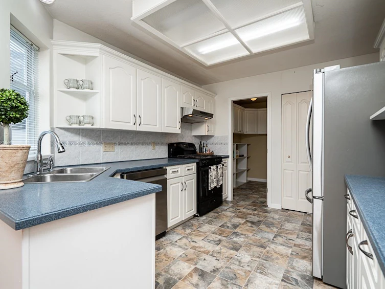 15233 Marine Drive, Surrey, BC, V4B 1C7 - 5