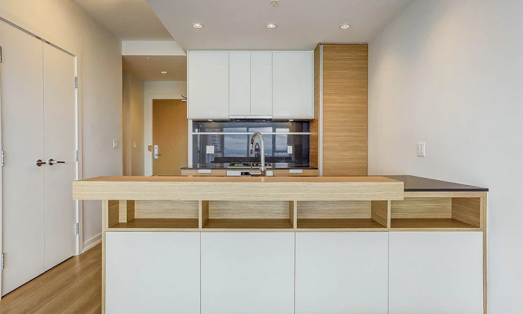 3302-4688 Kingsway