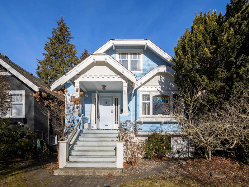 3889 W 18th Avenue, Vancouver BC V6S 1B4