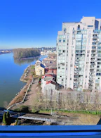 1605 1250 Quayside Drive