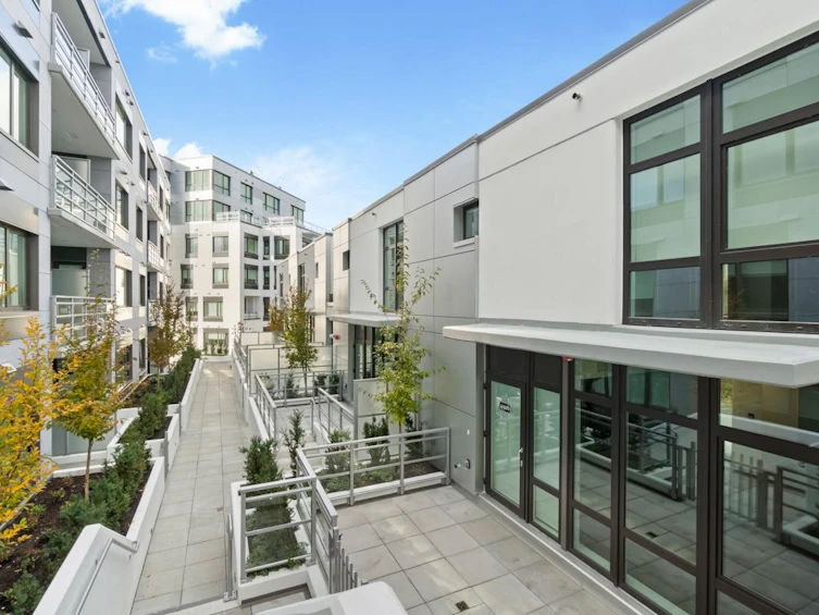 4926 Cambie Street, Vancouver, BC, V5Z 0K1 - 33