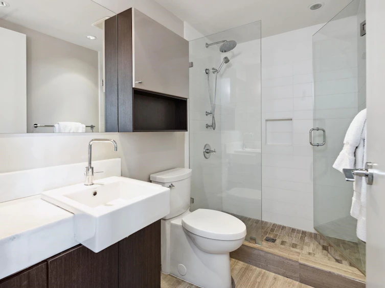 301-918 Keith Road, West Vancouver, BC, V7T 1M3 - 25