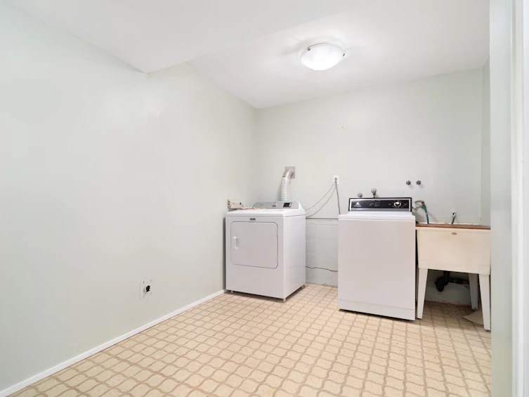 15110 Pheasant Drive, Surrey, BC, V3R 4X5 - 30