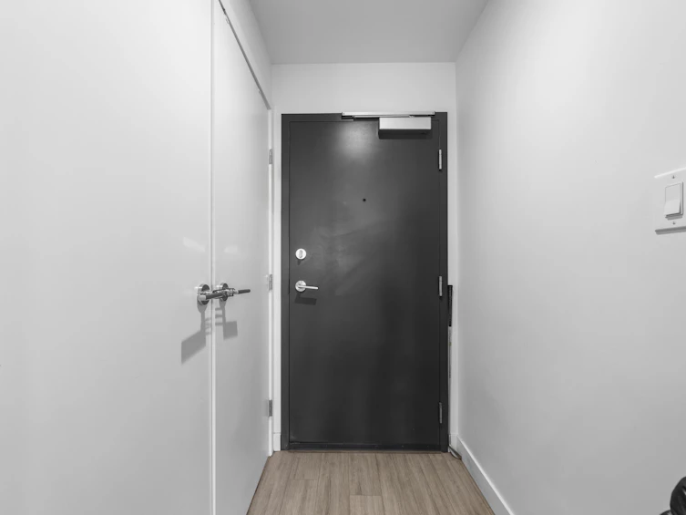 1105-13655 Fraser Highway, Surrey, BC, V3T 0P8 - 9