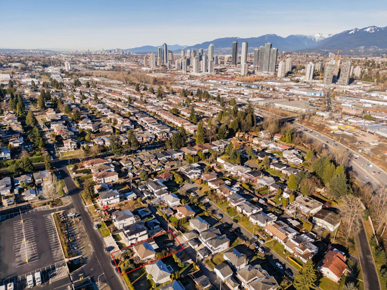 5745 Laurel Street, Burnaby, BC, V5G 1N4 - 26