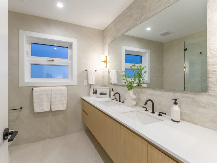 2-1982 Venables Street, Vancouver, BC, V5L 2H8 - 15