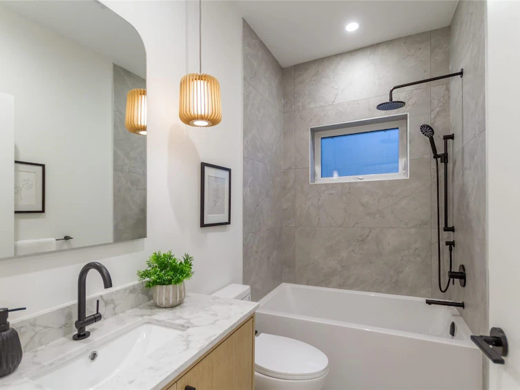 2-1982 Venables Street, Vancouver, BC, V5L 2H8 - 18