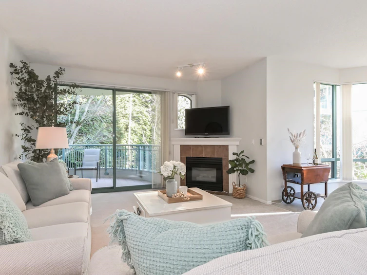207-1745 Martin Drive, Surrey, BC, V4A 9T5 - 5