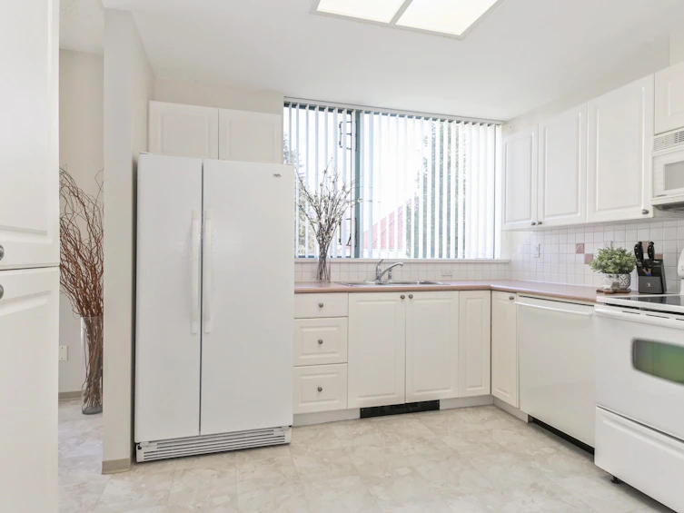 207-1745 Martin Drive, Surrey, BC, V4A 9T5 - 8