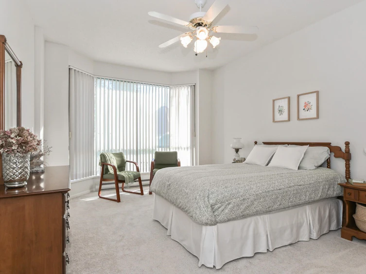 207-1745 Martin Drive, Surrey, BC, V4A 9T5 - 10