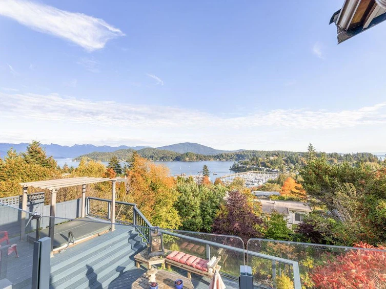 510 Abbs Road, Gibsons, BC, V0N 1V8 - 2