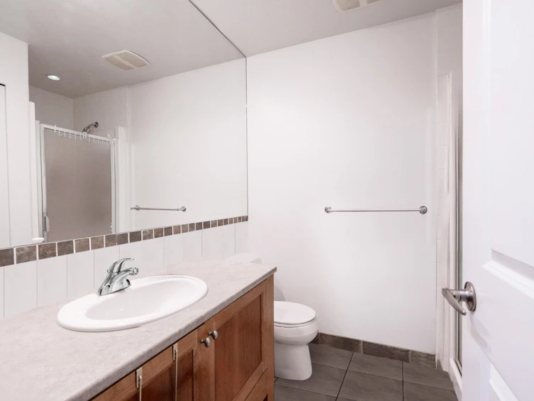 202-15350 16a Avenue, Surrey, BC, V4A 1S9 - 8