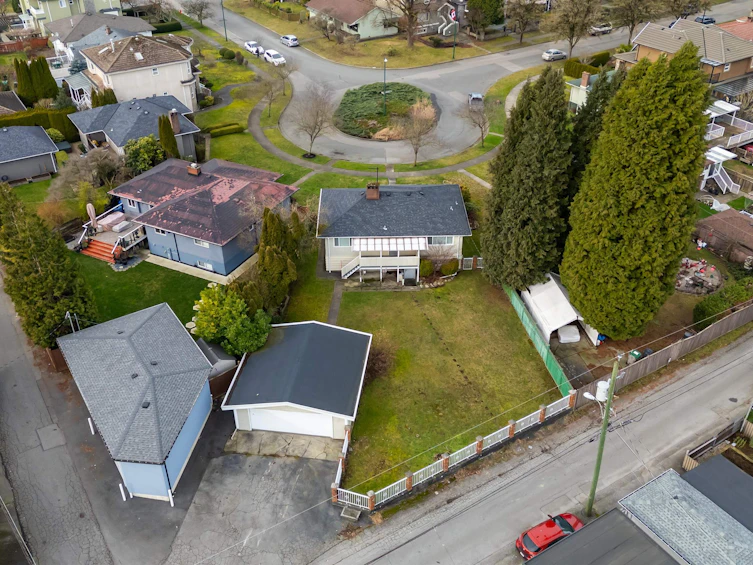 3692 E 24 Avenue, Vancouver, BC, V5R 1H1 - 11