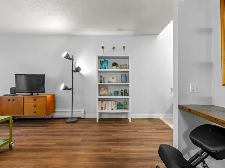 310-330 Cedar Street, New Westminster, BC, V3L 3P1 - 9