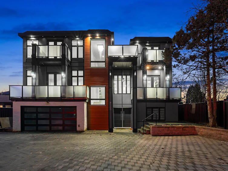 8909 128 Street, Surrey, BC, V3V 5M6 - 2