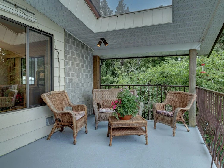 5446 Wakefield Road, Sechelt, BC, V7Z 0T1 - 2