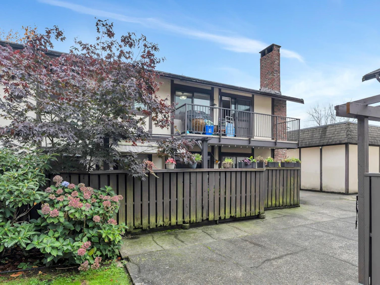 8969 Horne Street, Burnaby, BC, V3N 4J8 - 32