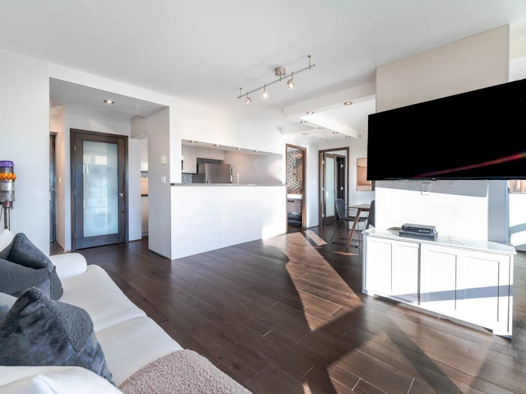 2001-1200 Alberni Street, Vancouver, BC, V6E 1A6 - 11