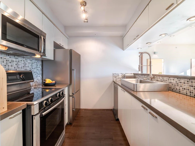 2001-1200 Alberni Street, Vancouver, BC, V6E 1A6 - 12