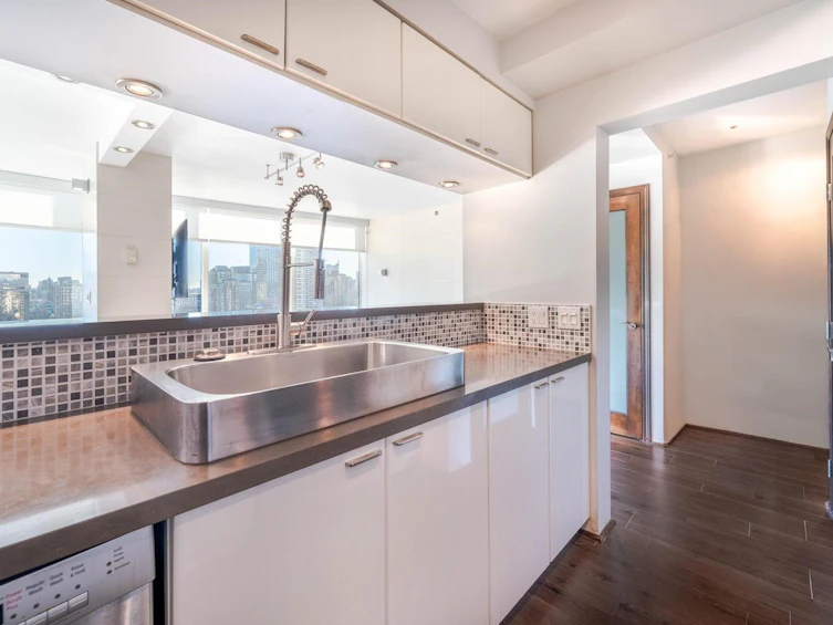 2001-1200 Alberni Street, Vancouver, BC, V6E 1A6 - 13