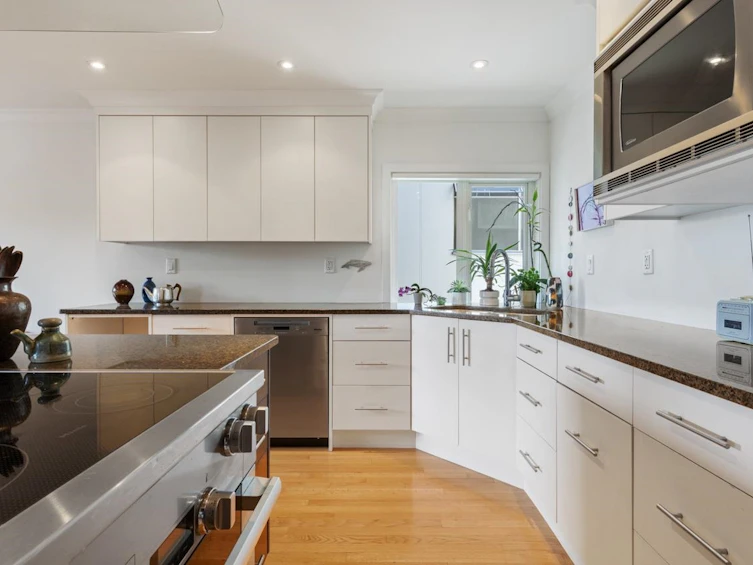 201-1972 Robson Street, Vancouver, BC, V6G 1E8 - 6