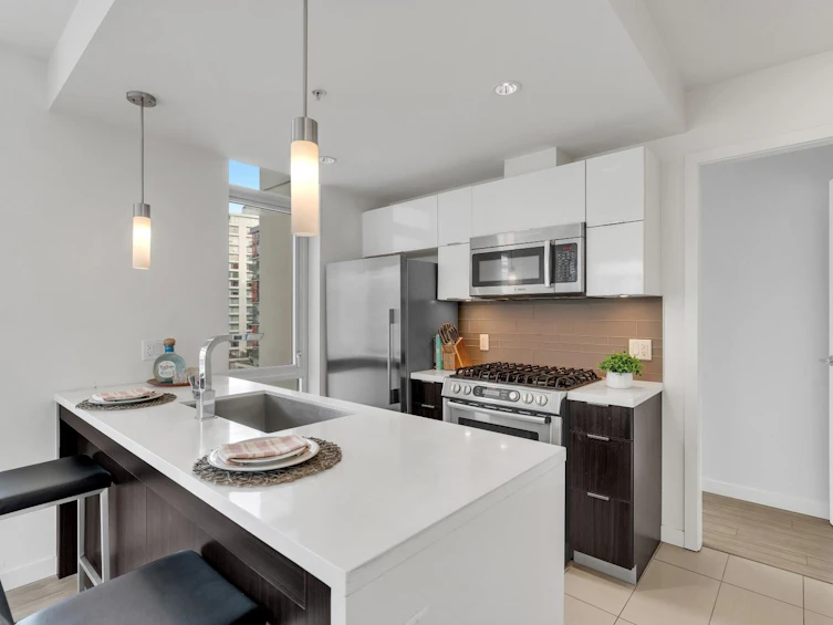 802-1775 Quebec Street, Vancouver, BC, V5T 0E3