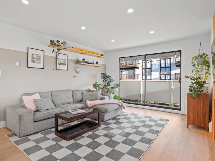 206-308 W 2nd Street, North Vancouver, BC, V7M 1E1 - 8