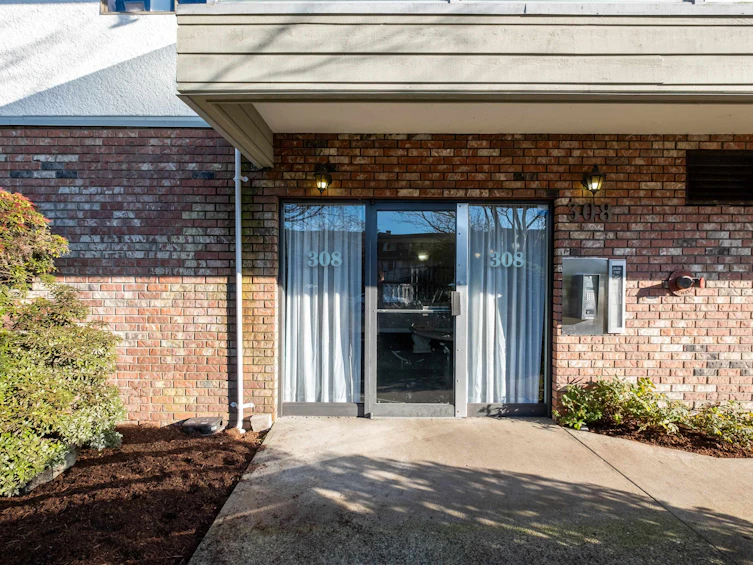 206-308 W 2nd Street, North Vancouver, BC, V7M 1E1 - 14
