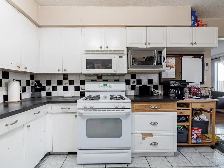 13976 Douglas Road, Surrey, BC, V3R 5M9 - 15
