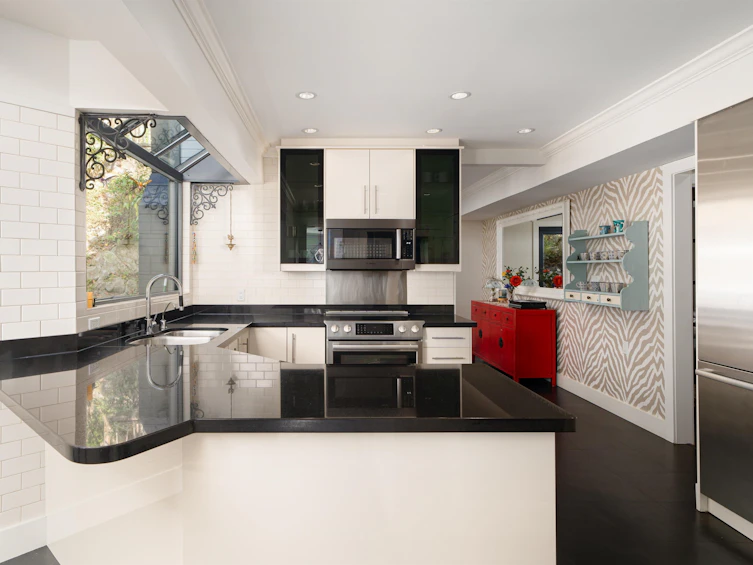 5747 Telegraph Trail, West Vancouver, BC, V7W 1R3 - 9
