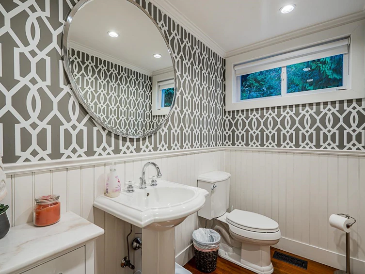 5747 Telegraph Trail, West Vancouver, BC, V7W 1R3 - 16