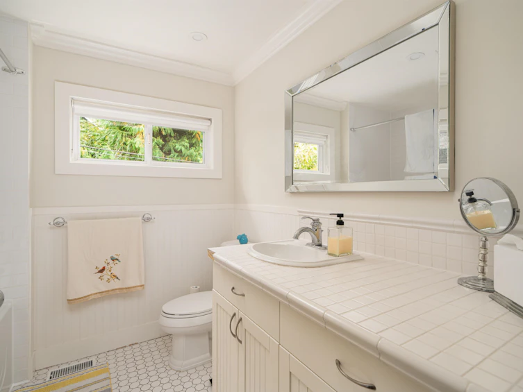 5747 Telegraph Trail, West Vancouver, BC, V7W 1R3 - 24
