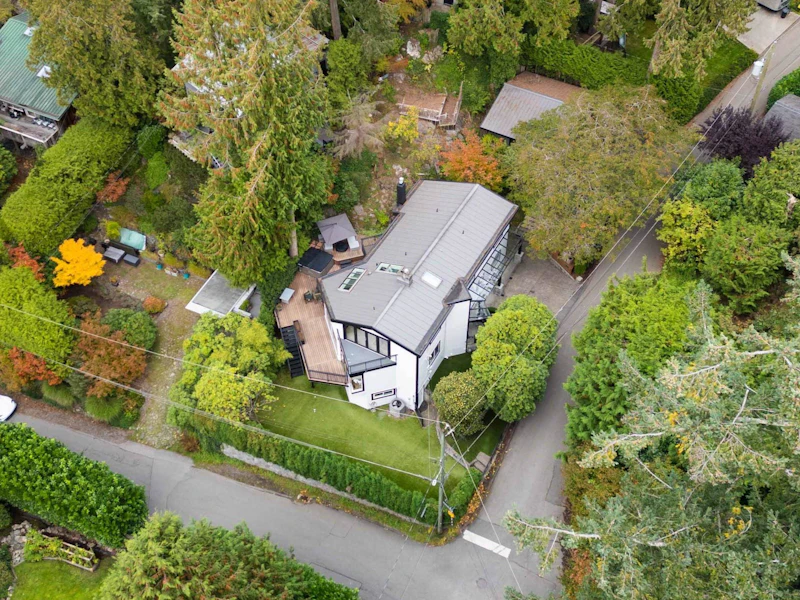 5747 Telegraph Trail, West Vancouver BC V7W 1R3