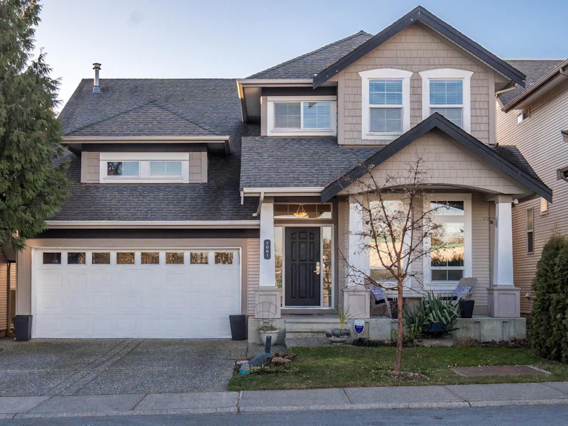 7061 201st Street, Langley BC V2Y 2Z3