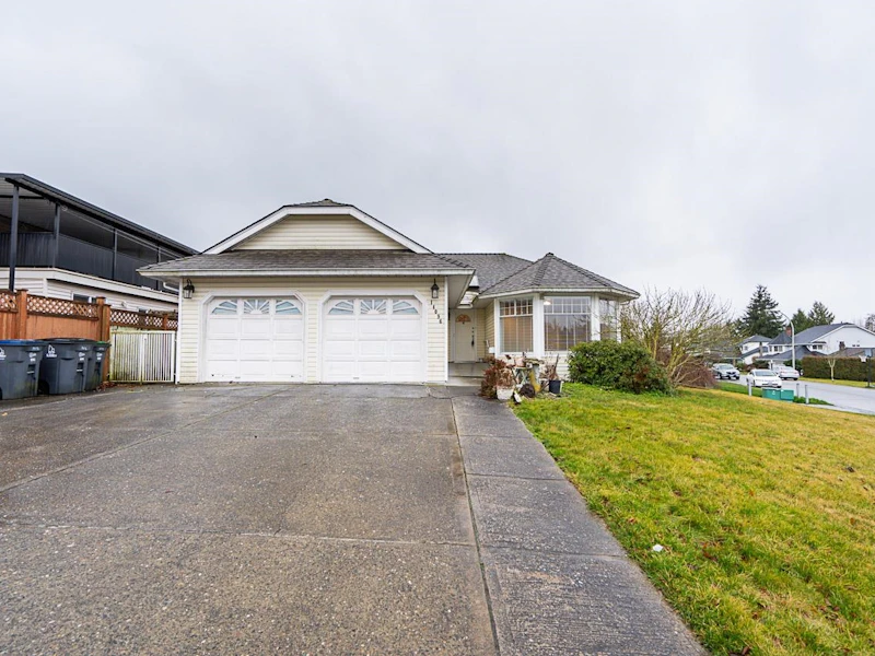 14096 89a Avenue, Surrey BC V3V 7T4
