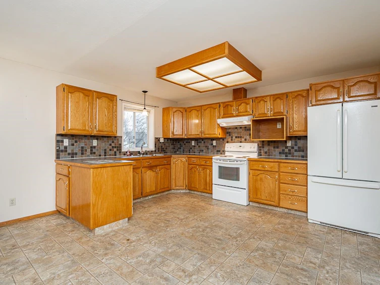 14096 89a Avenue, Surrey, BC, V3V 7T4 - 20