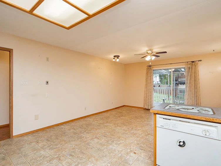 14096 89a Avenue, Surrey, BC, V3V 7T4 - 23