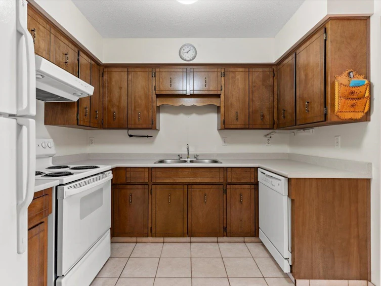 106-33369 Old Yale Road, Abbotsford, BC, V2S 2J6 - 6