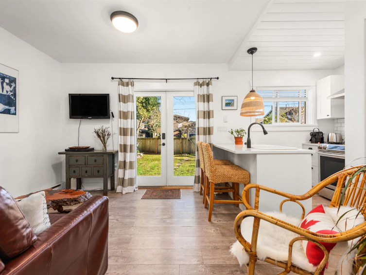 1649 Beach Grove Road, Delta, BC, V4L 1P4 - 25