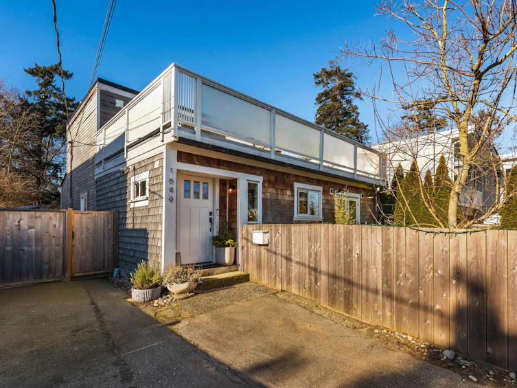 1649 Beach Grove Road, Delta, BC, V4L 1P4 - 36