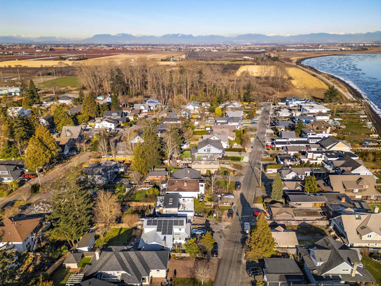 1649 Beach Grove Road, Delta, BC, V4L 1P4 - 37