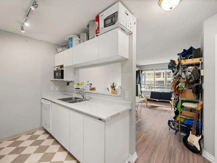 212-3455 Ascot Place, Vancouver, BC, V5R 6B7 - 13