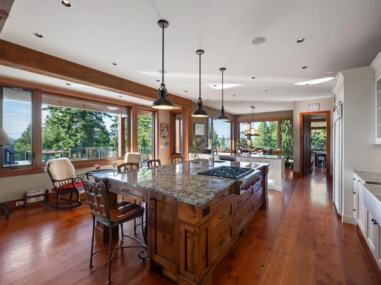 12503 28 Avenue, Surrey, BC, V4A 2N8 - 12