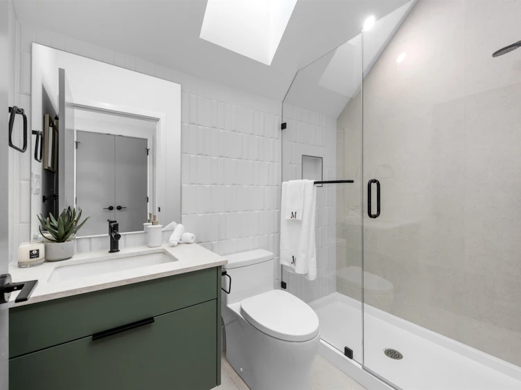 1-3565 Triumph Street, Vancouver, BC, V5K 1V2 - 27